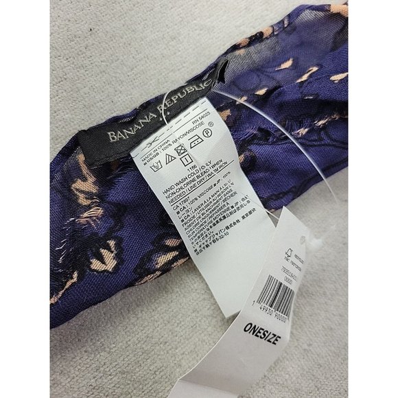 NEW Banana Republic Factory Women OS Long Rectangle Scarf Navy Floral Fringe - Picture 2 of 9